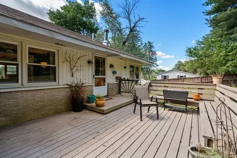 Exterior - 10 Hopkinton Rd, Upton, MA 01568 photo 4 of 8