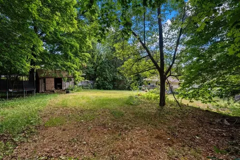 Exterior - 10 Hopkinton Rd, Upton, MA 01568 photo 2 of 8