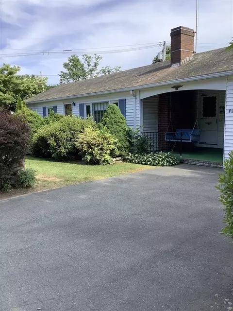 236 Maple St, Danvers, MA 01923 photo 2