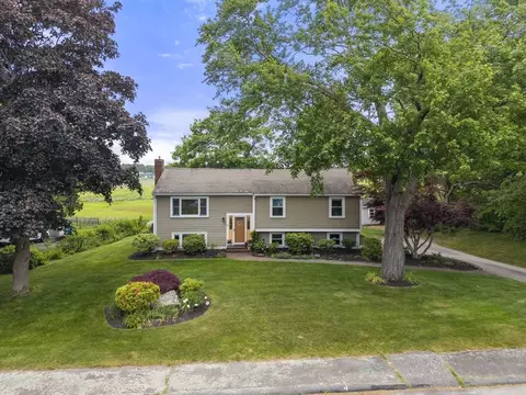 18 Liberty Rd, Marshfield, MA 02050