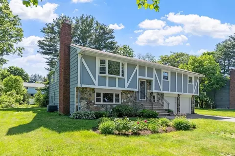 241 Worthen Rd E, Lexington, MA 02421