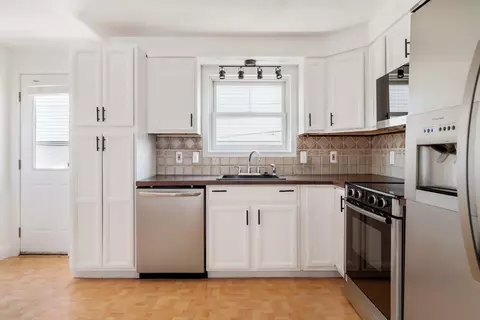Kitchen - 3 Sring St #3, Everett, MA 02149 photo 2 of 5