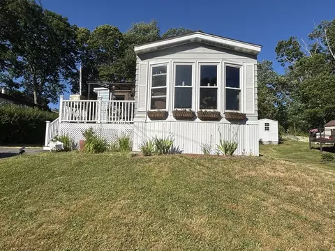 301 Bulgarmarsh Rd #F13, Tiverton, RI 02878