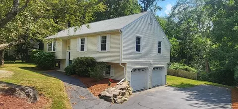 6 Fox Hill Rd, Ashland, MA 01721