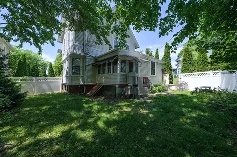 Exterior - 415 Maple St, Springfield, MA 01105 photo 5 of 6