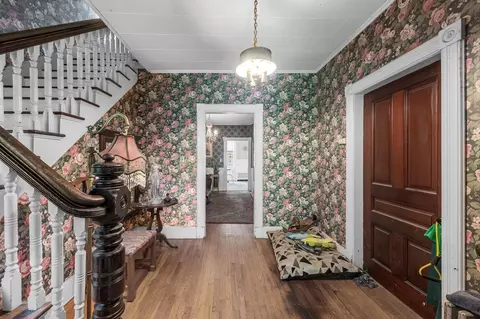 Entry Way - 415 Maple St, Springfield, MA 01105 photo 2 of 3