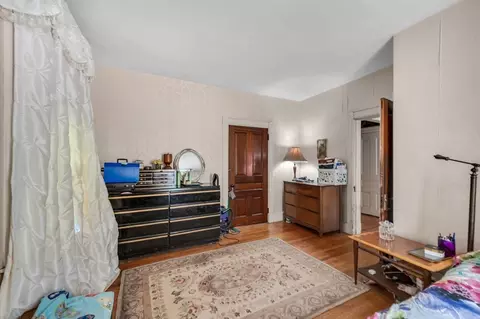 Bedroom - 415 Maple St, Springfield, MA 01105 photo 2 of 4