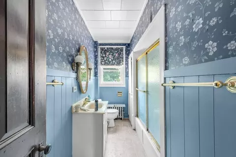 Bath - 415 Maple St, Springfield, MA 01105 photo 3 of 3