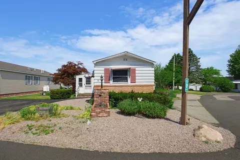 18 Sunset Ln, Plainville, MA 02762