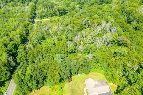 2 Petersham Rd # E, Hardwick, MA 01082