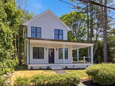 35 Grove St, Scituate, MA 02066