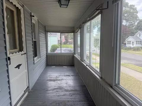 Exterior - 80 Newhall St, Springfield, MA 01109 photo 4 of 4