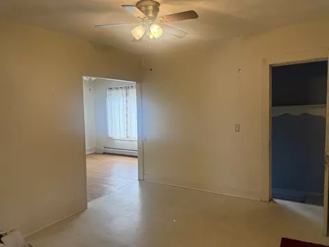 Living - 80 Newhall St, Springfield, MA 01109 photo 1 of 5