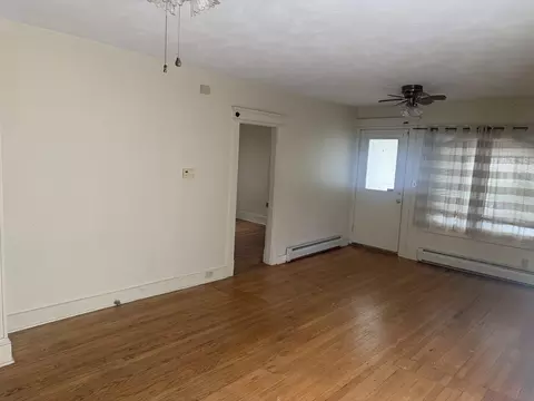 Living - 80 Newhall St, Springfield, MA 01109 photo 4 of 5