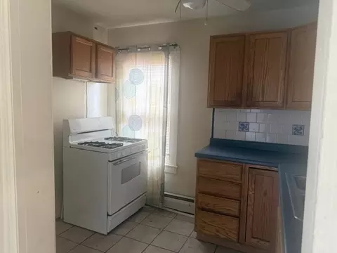 Kitchen - 80 Newhall St, Springfield, MA 01109 photo 2 of 2