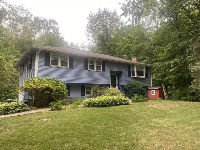 10 Warwick Rd, Walpole, MA 02071