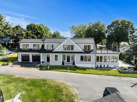 Exterior - 10 Naugus Ave, Marblehead, MA 01945 photo 1 of 4