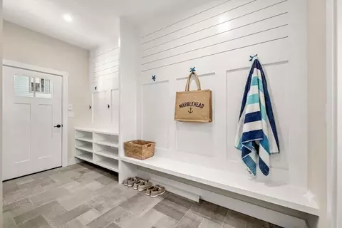 Entry Way - 10 Naugus Ave, Marblehead, MA 01945 photo 7 of 7