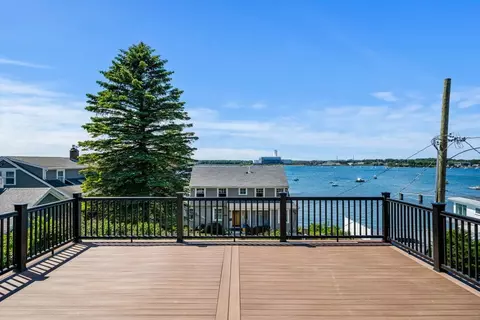 Exterior - 10 Naugus Ave, Marblehead, MA 01945 photo 2 of 4