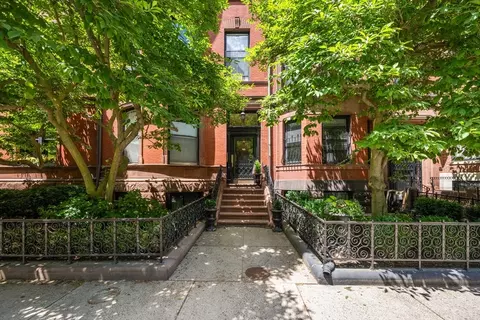 207 Commonwealth Ave #3, Boston, MA 02116