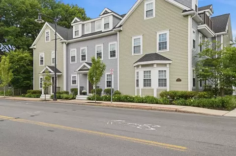 106 Bridge St #2, Salem, MA 01970