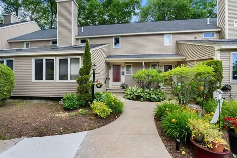 31 Tulip Cir #31, Haverhill, MA 01830