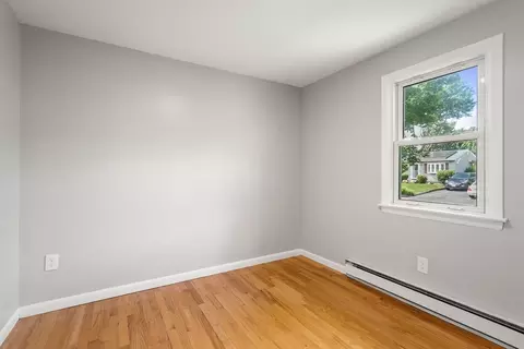 Bedroom - 188 Moss Rd, Springfield, MA 01119 photo 4 of 5