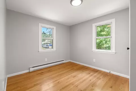 Bedroom - 188 Moss Rd, Springfield, MA 01119 photo 2 of 5