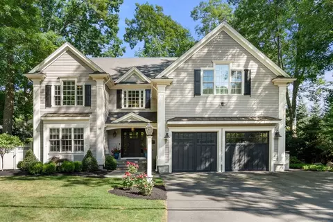59 Cleveland Rd, Wellesley, MA 02481