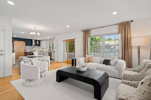 10 Farrow St, Winchester, MA 01890