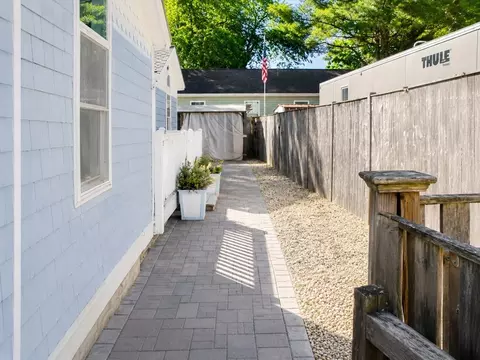 Exterior - 9 Medina Dr, Wareham, MA 02571 photo 5 of 12