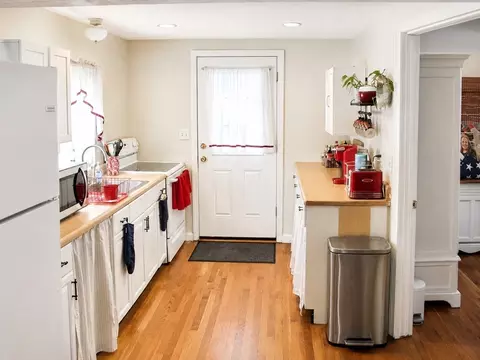 Kitchen - 9 Medina Dr, Wareham, MA 02571 photo 1 of 1