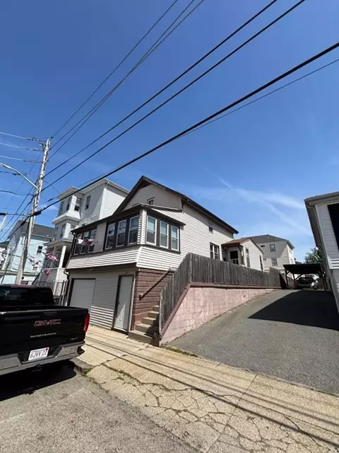 Exterior - 148 Hamlet St, Fall River, MA 02724 photo 2 of 2