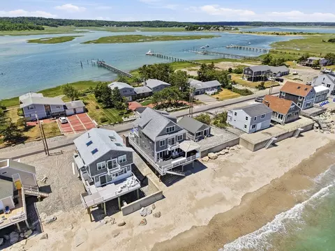 250 Central Ave, Scituate, MA 02047