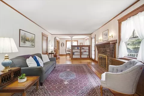 366 Warren St, Needham, MA 02492 photo 3