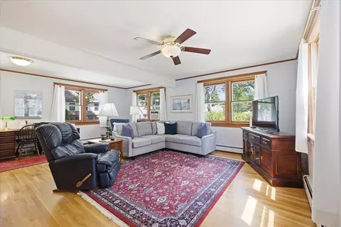 366 Warren St, Needham, MA 02492 photo 5