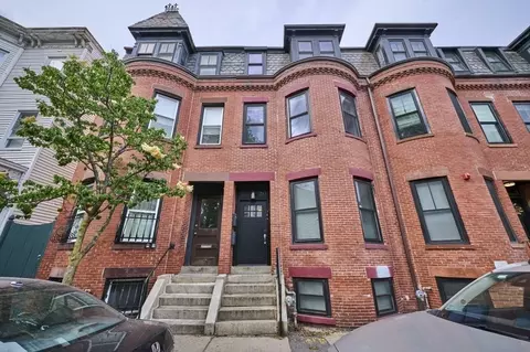 213 Green St #2, Cambridge, MA 02139