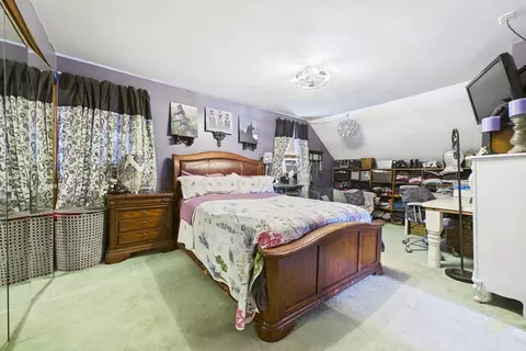 Bedroom - 7 Wayne St, Fairhaven, MA 02719 photo 1 of 6