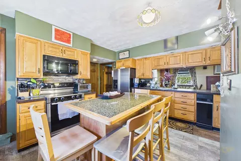 Kitchen - 7 Wayne St, Fairhaven, MA 02719 photo 5 of 5