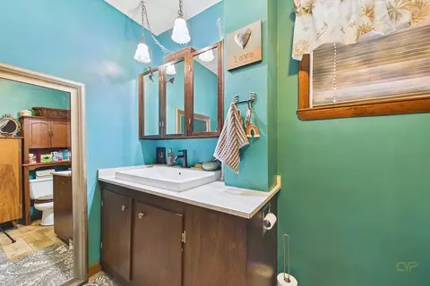Bath - 7 Wayne St, Fairhaven, MA 02719 photo 2 of 2