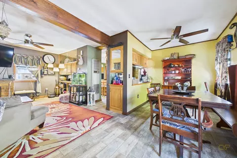 Dining - 7 Wayne St, Fairhaven, MA 02719 photo 2 of 3