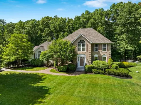 10 Morgan Dr, Methuen, MA 01844