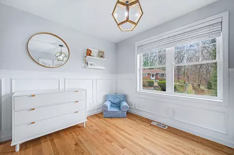 Bedroom - 7 Cadman St, Worcester, MA 01604 photo 4 of 6