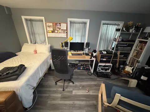 Bedroom - 37 Oak Ave, Worcester, MA 01605 photo 3 of 3