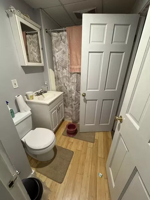 Bath - 37 Oak Ave, Worcester, MA 01605 photo 4 of 4
