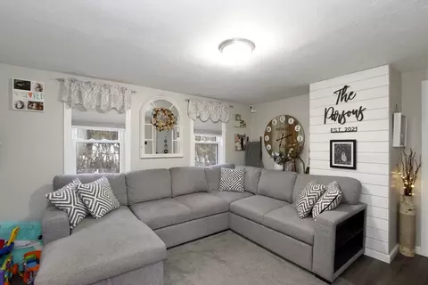 Living - 2795 Cranberry Hwy, Wareham, MA 02571 photo 1 of 1