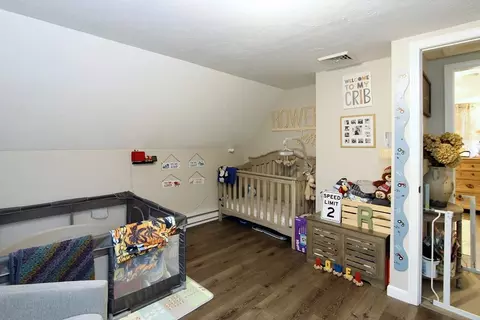 Bedroom - 2795 Cranberry Hwy, Wareham, MA 02571 photo 5 of 5