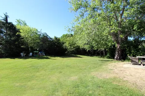Exterior - 2795 Cranberry Hwy, Wareham, MA 02571 photo 6 of 10