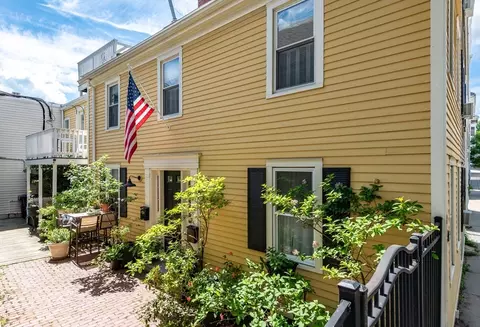 89 School St #2, Charlestown, MA 02129
