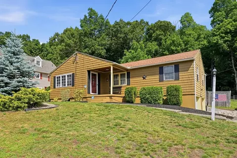 63 Laurence Dr, West Springfield, MA 01089